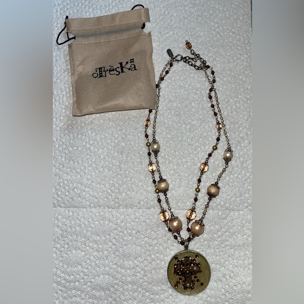 Otreska necklace